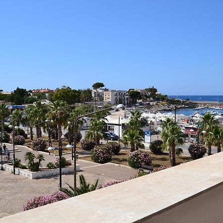 Casa Vacanze Laura Isola delle Femmine Esterno foto