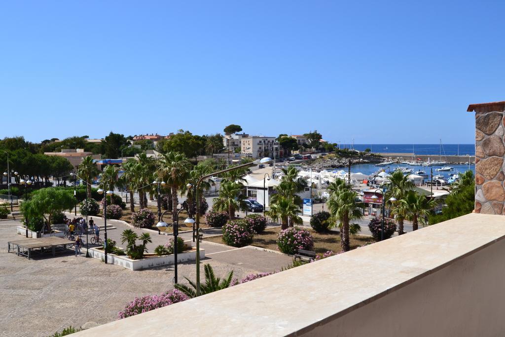 Casa Vacanze Laura Isola delle Femmine Esterno foto