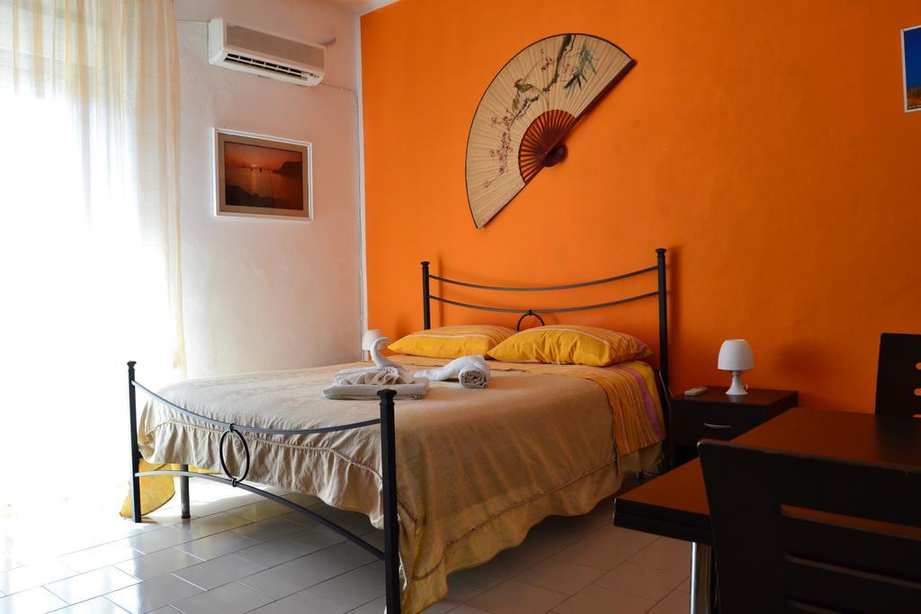 Casa Vacanze Laura Isola delle Femmine Esterno foto
