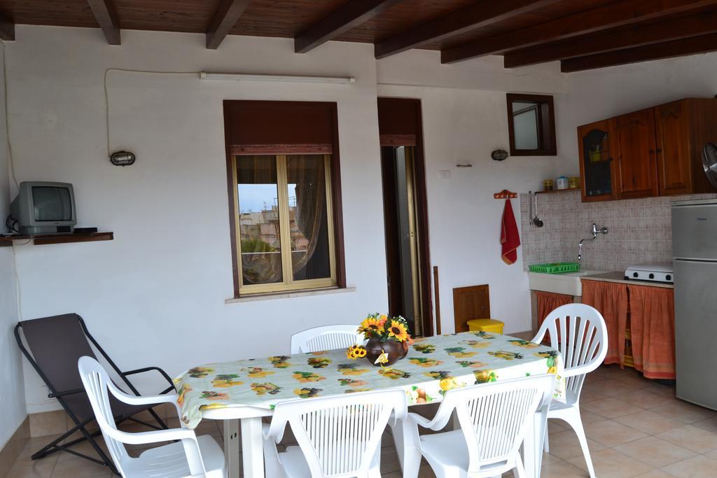 Casa Vacanze Laura Isola delle Femmine Esterno foto