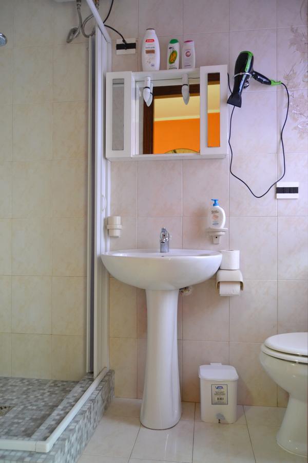 Casa Vacanze Laura Isola delle Femmine Esterno foto